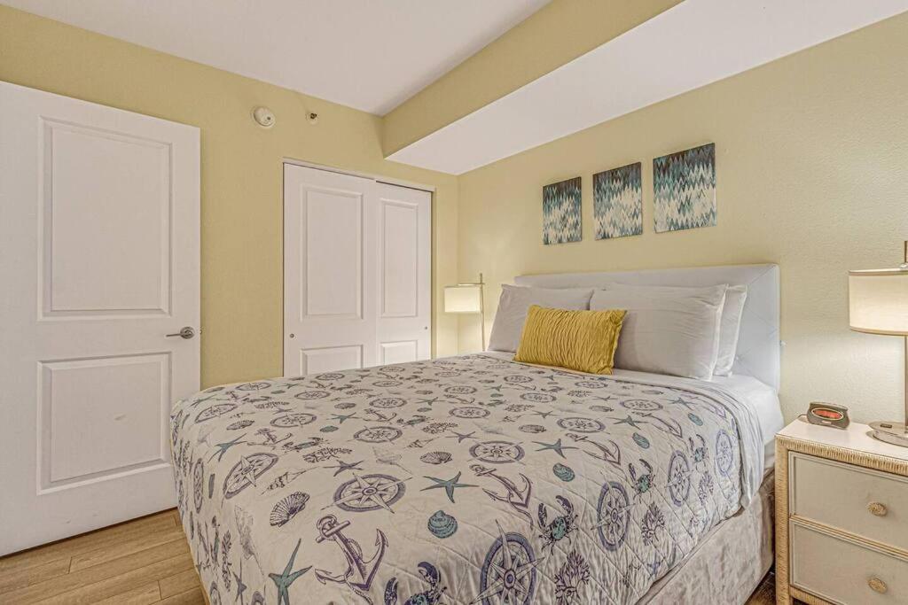 Breathtaking Oceanfront Suite Grand Cayman 451 เมอร์เทิลบีช ภายนอก รูปภาพ