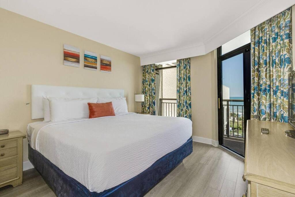 Breathtaking Oceanfront Suite Grand Cayman 451 เมอร์เทิลบีช ภายนอก รูปภาพ