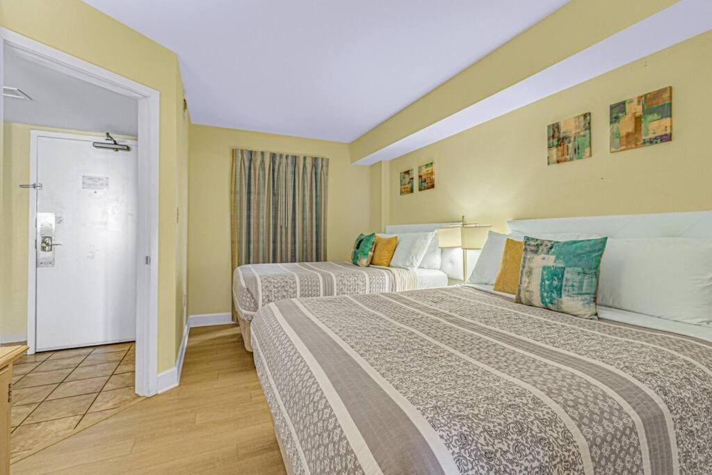 Breathtaking Oceanfront Suite Grand Cayman 451 เมอร์เทิลบีช ภายนอก รูปภาพ